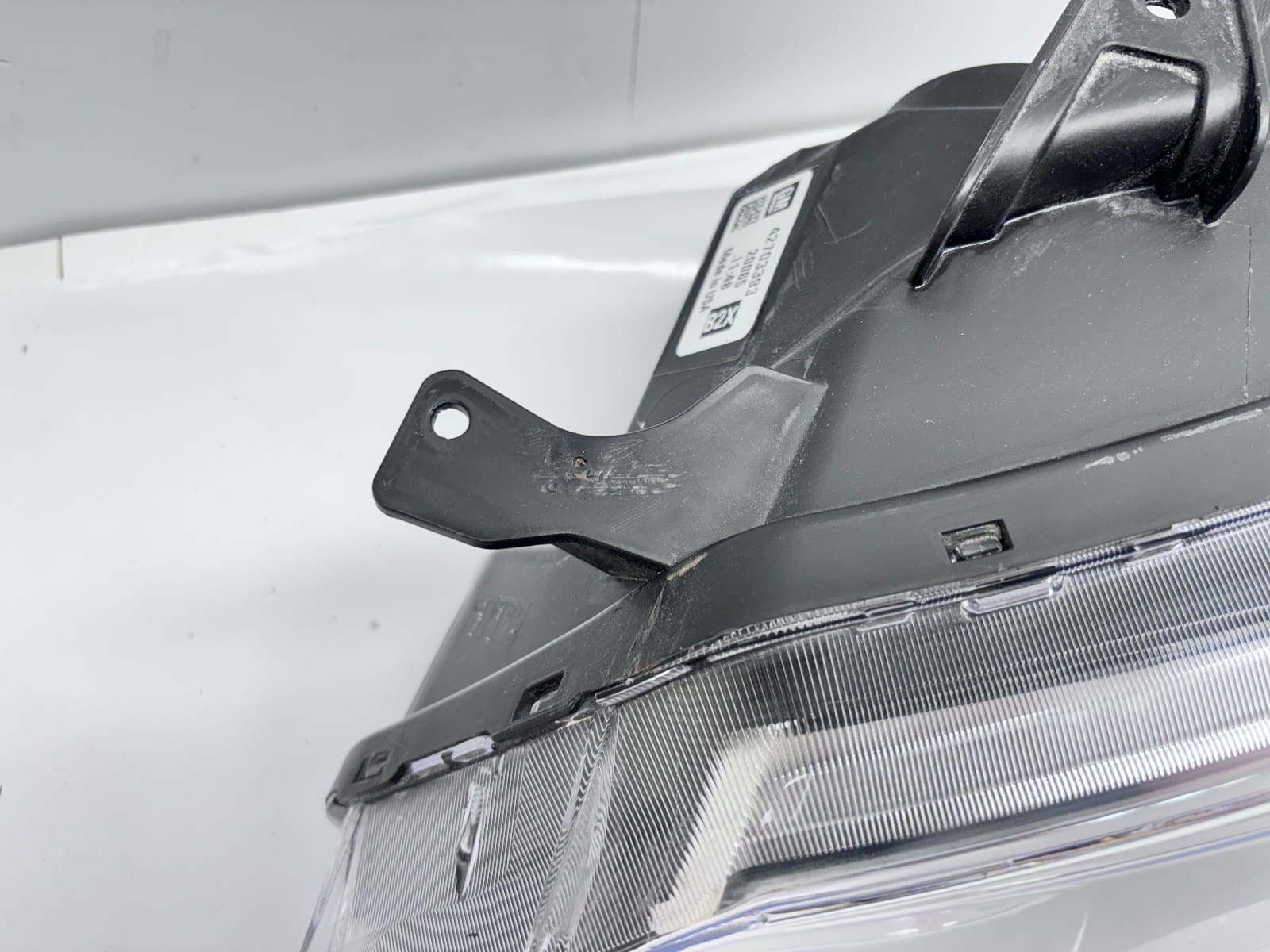 2017-20 Chevy Sonic Halogen LED Front Left OEM Headlight 42703393 - Image 14
