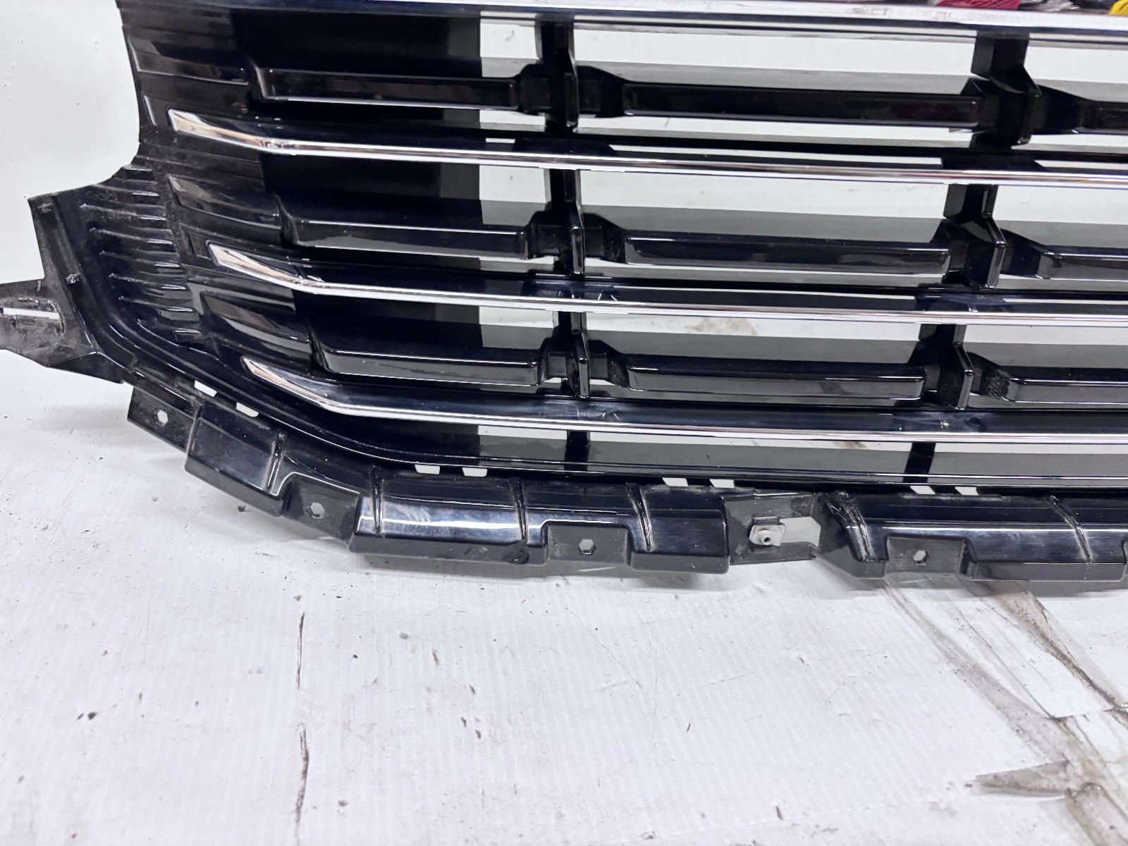 2021-2024 Chevy Tahoe; Suburban Chrome Front OEM Grille - Image 4