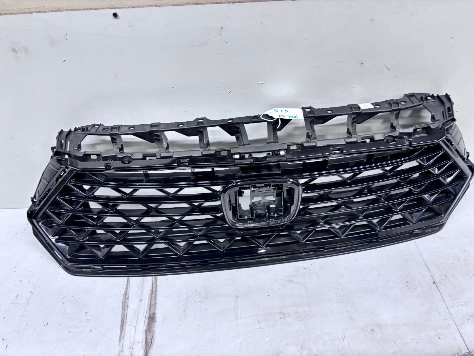 2023-2025 Honda Accord Black Front OEM Grille 71200-30A-A01 - Image 12
