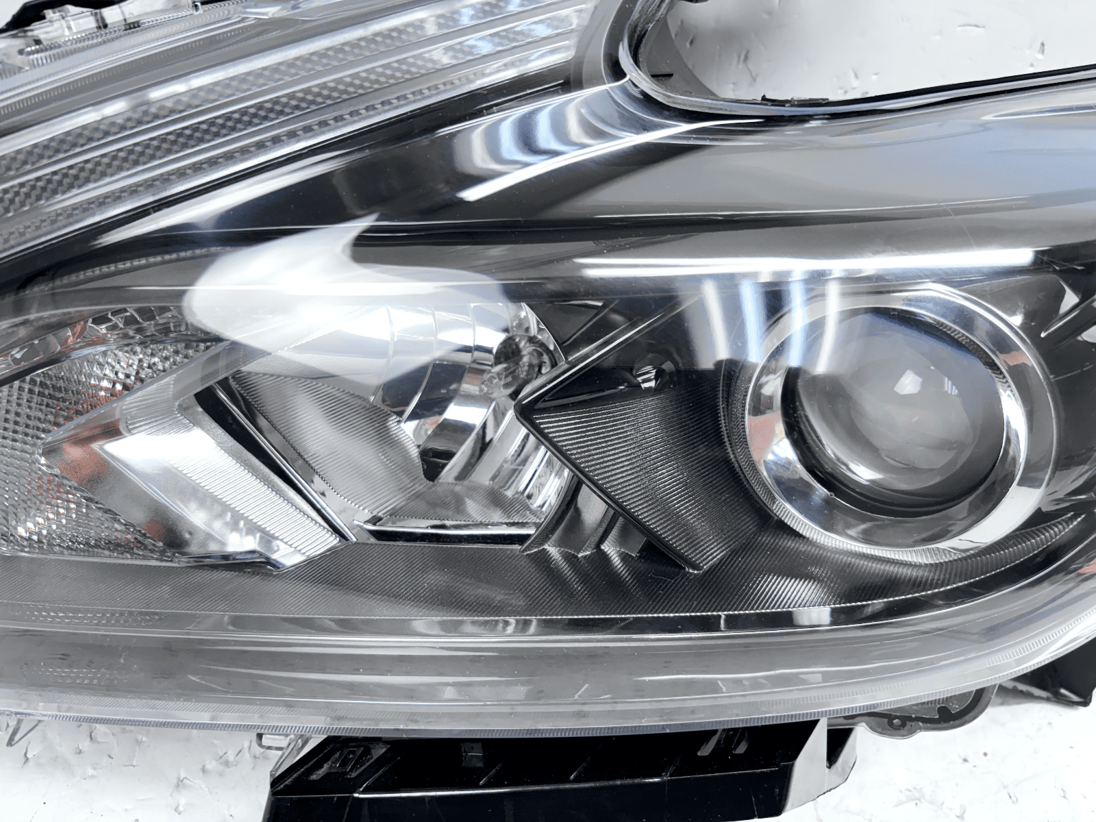 2016-2018 Nissan Altima Halogen Dark Front Left CAPA Headlight - Image 8
