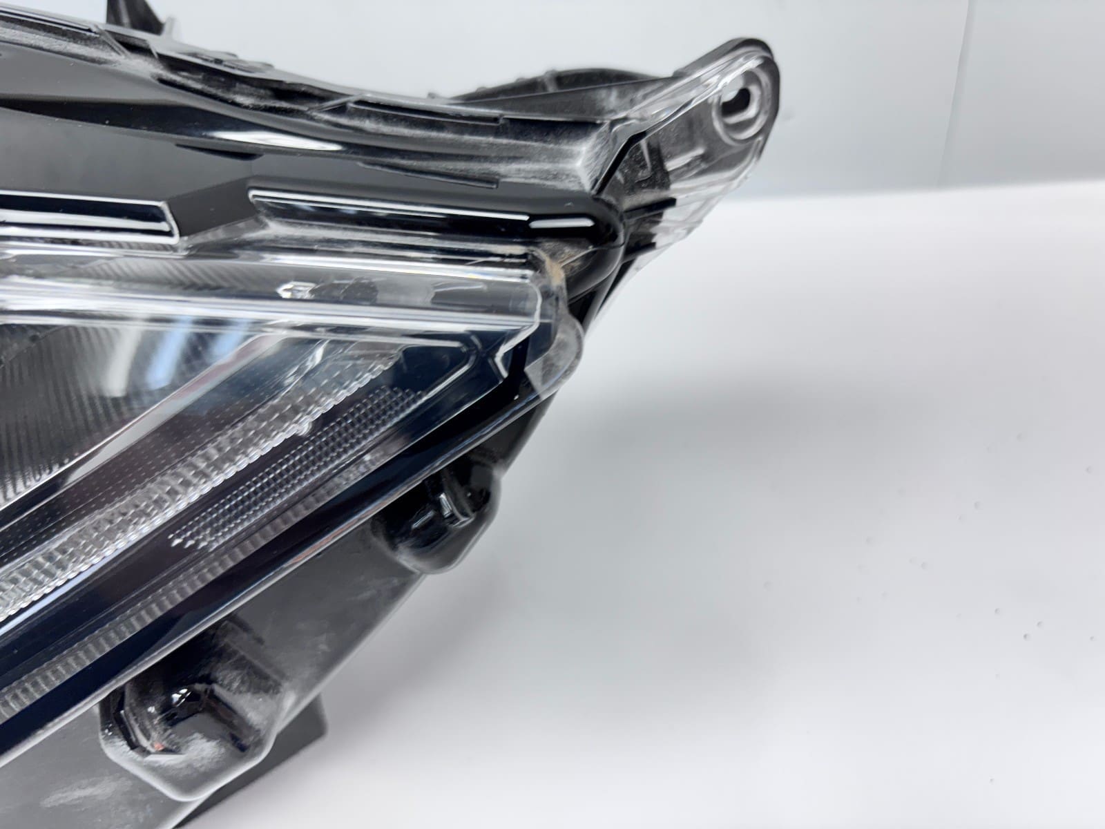 2017-20 Ford Fusion Halogen LED Right OEM Headlight HS7Z13008GCP - Image 5