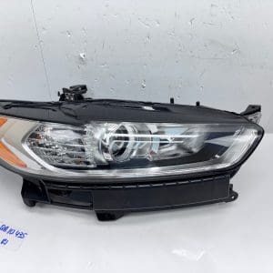 2013-16 Ford Fusion Halogen Front Right OEM Headlight DS7313W029CD