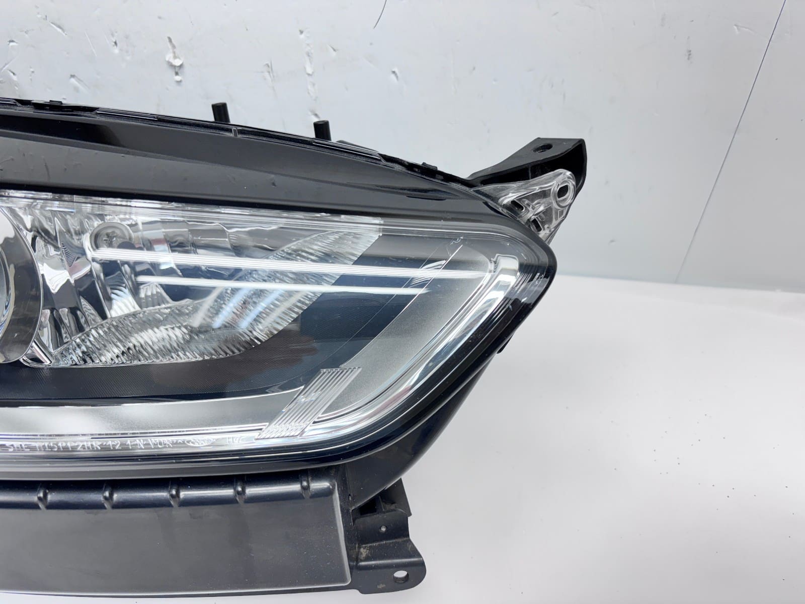 2013-16 Ford Fusion Halogen Front Right OEM Headlight DS7313W029CD - Image 3