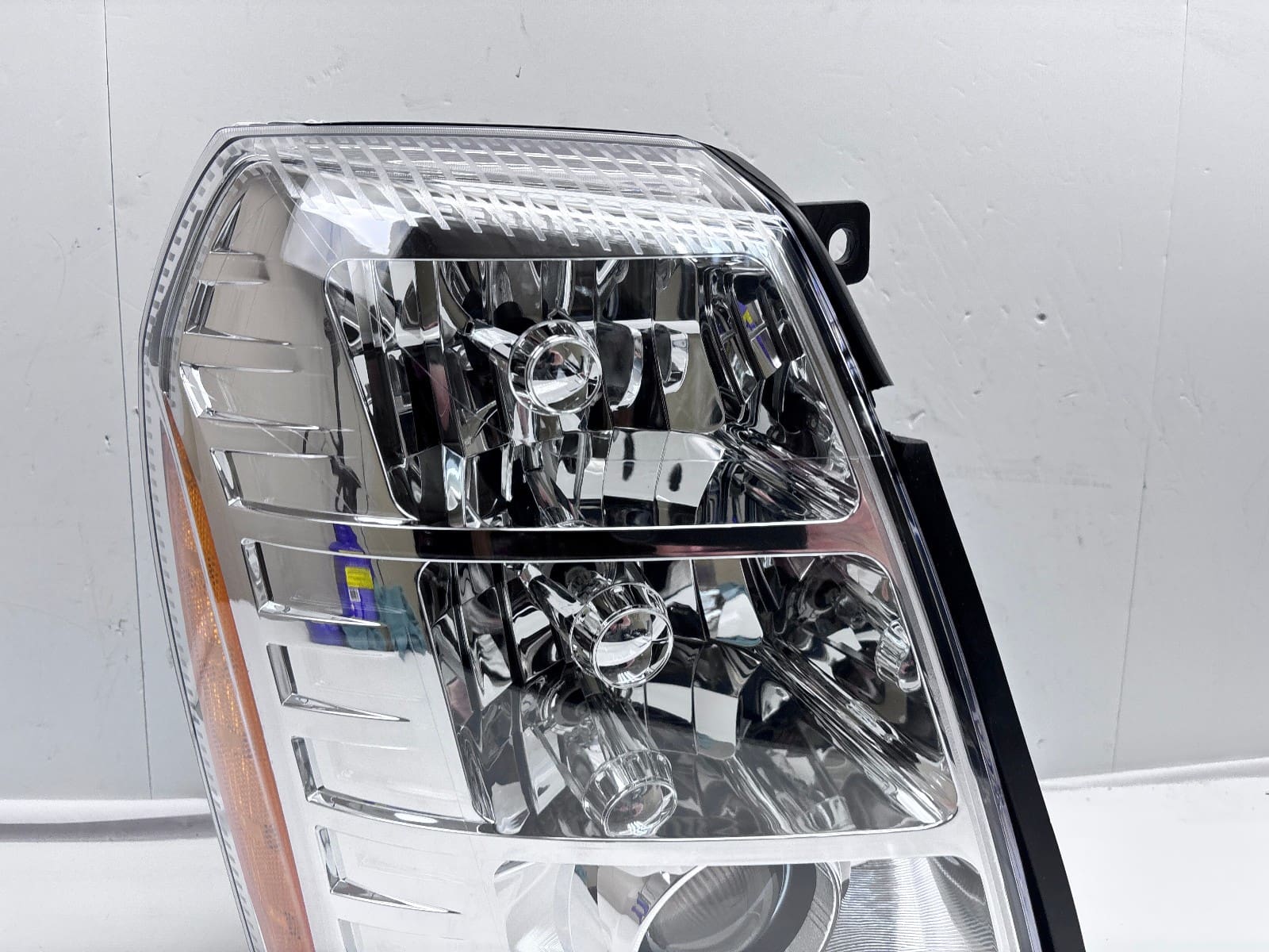2009-14 Cadillac Escalade Xenon HID Front Right CAPA Headlight 19351931 - Image 8