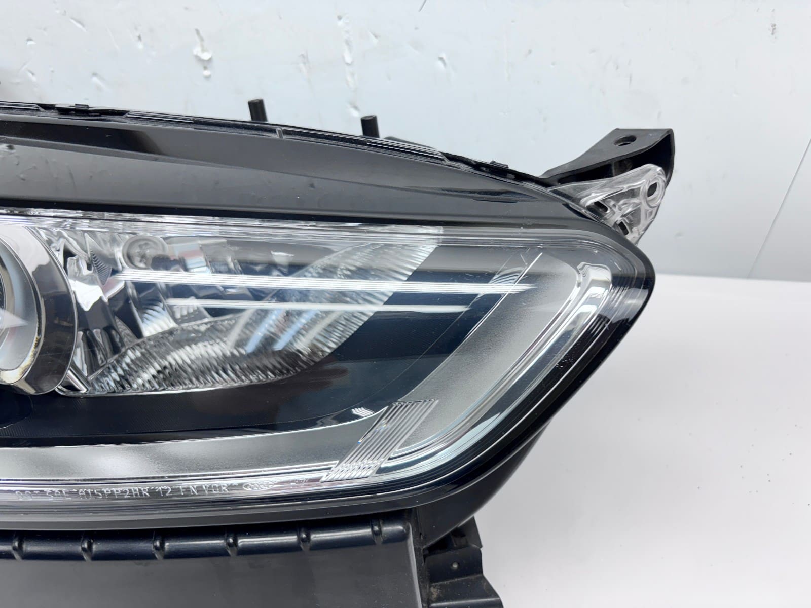 2013-16 Ford Fusion Halogen Front Right OEM Headlight DS7313W029CD - Image 4