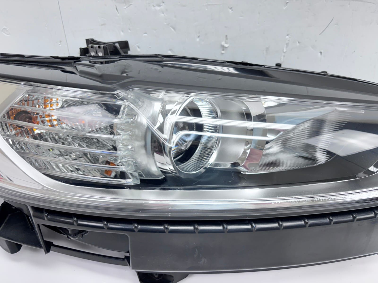 2013-16 Ford Fusion Halogen Front Right OEM Headlight DS7313W029CD - Image 8