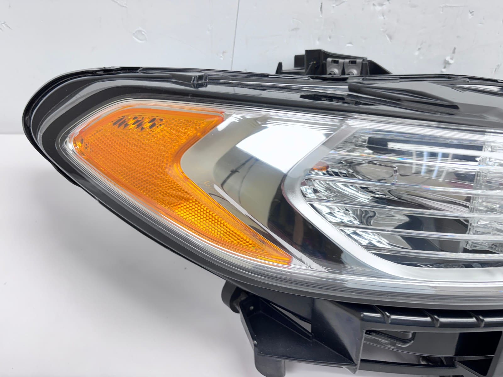 2013-16 Ford Fusion Halogen Front Right OEM Headlight DS7313W029CD - Image 11