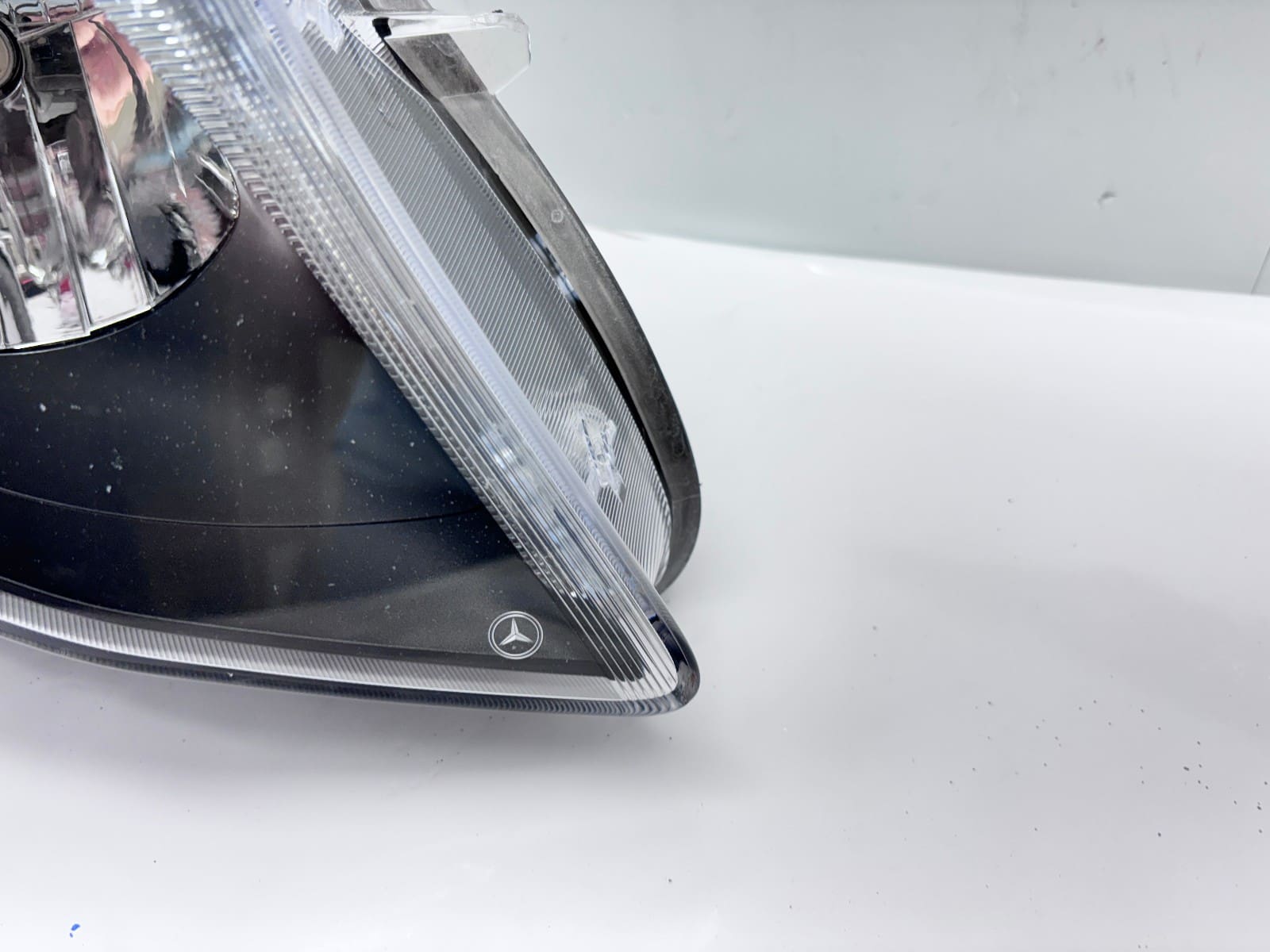2016-2019 Mercedes Metris Front Right OEM Headlight A4479068200 - Image 3