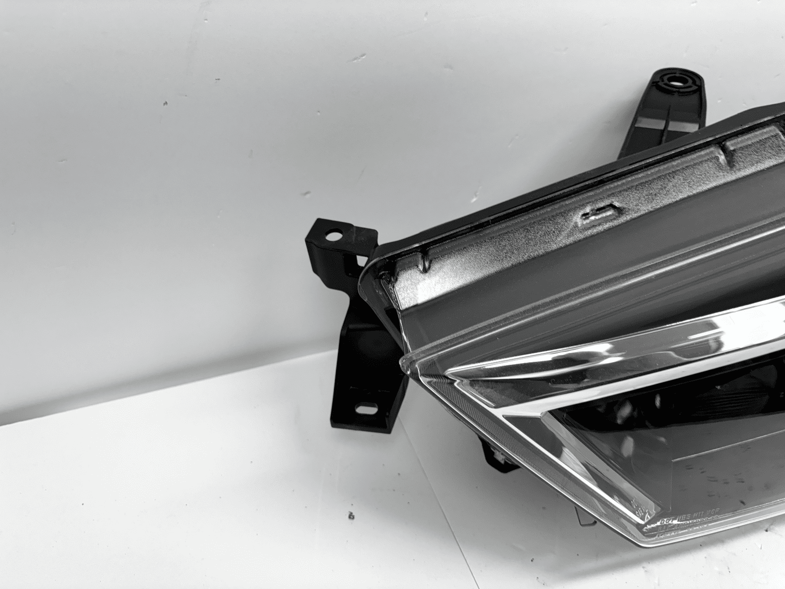 2014-2021 Toyota 4Runner Front Left Headlight OEM Genuine - Image 10