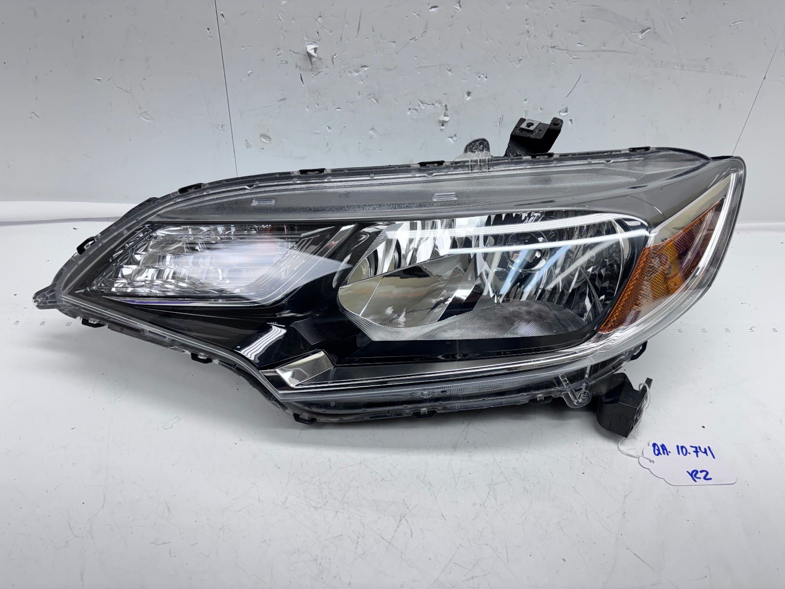 2015-2017 Honda Fit Halogen Front Left OEM Headlight 33150T5AA01 - Image 2