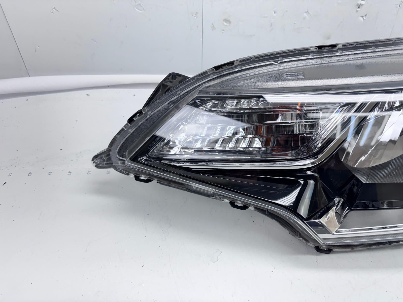2015-2017 Honda Fit Halogen Front Left OEM Headlight 33150T5AA01 - Image 3