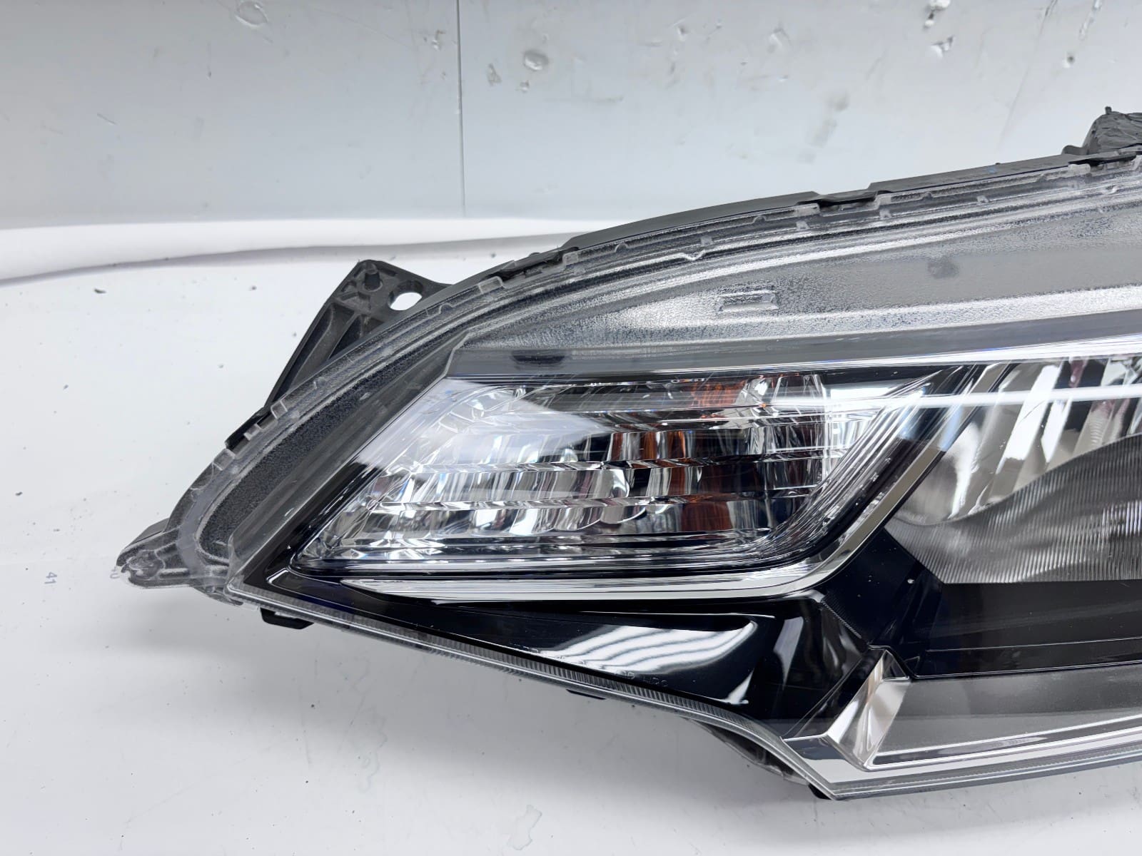 2015-2017 Honda Fit Halogen Front Left OEM Headlight 33150T5AA01 - Image 4