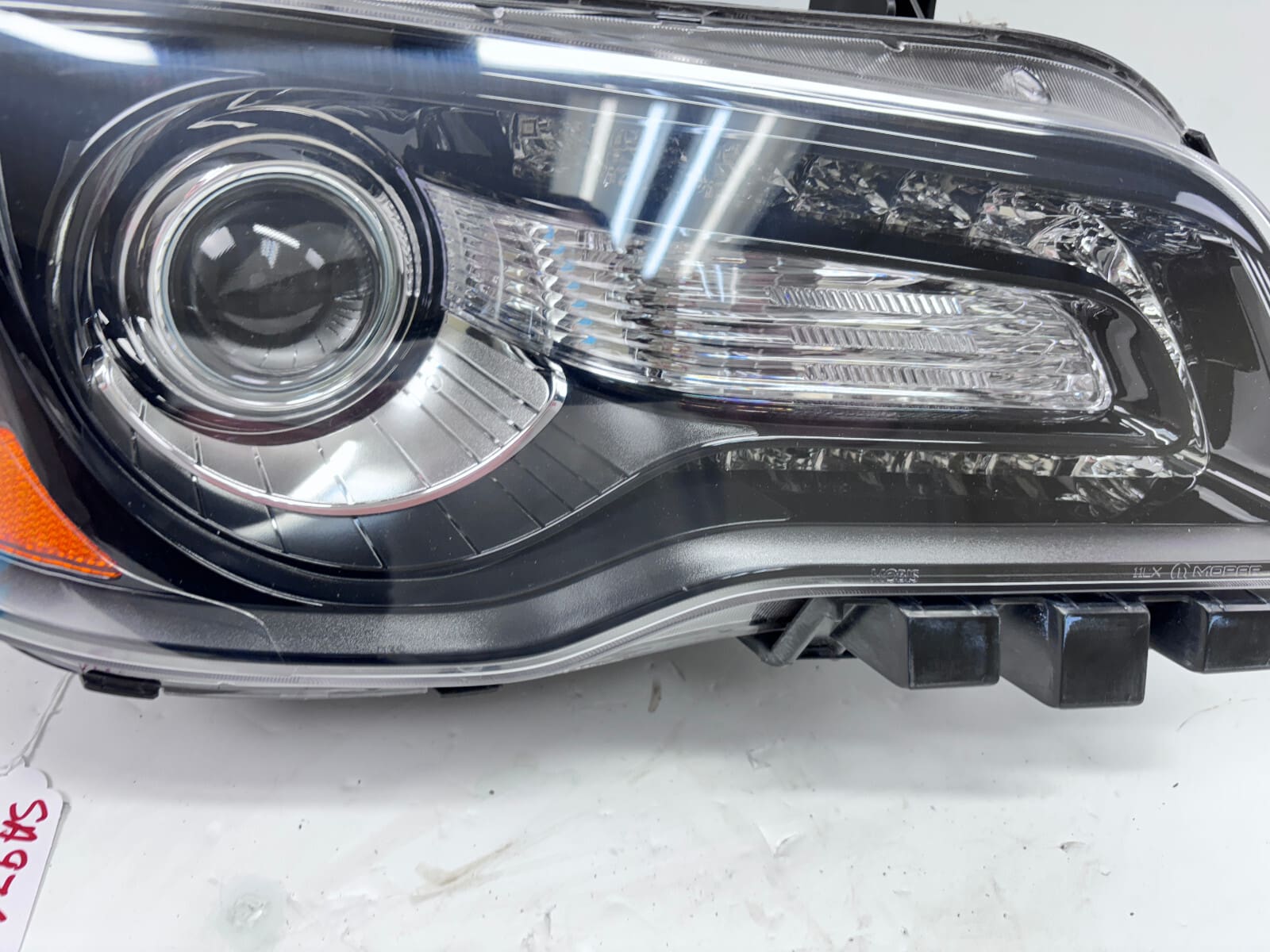 2011-14 Chrysler 300 C Xenon Front Right OEM Headlight 68085418AG - Image 7