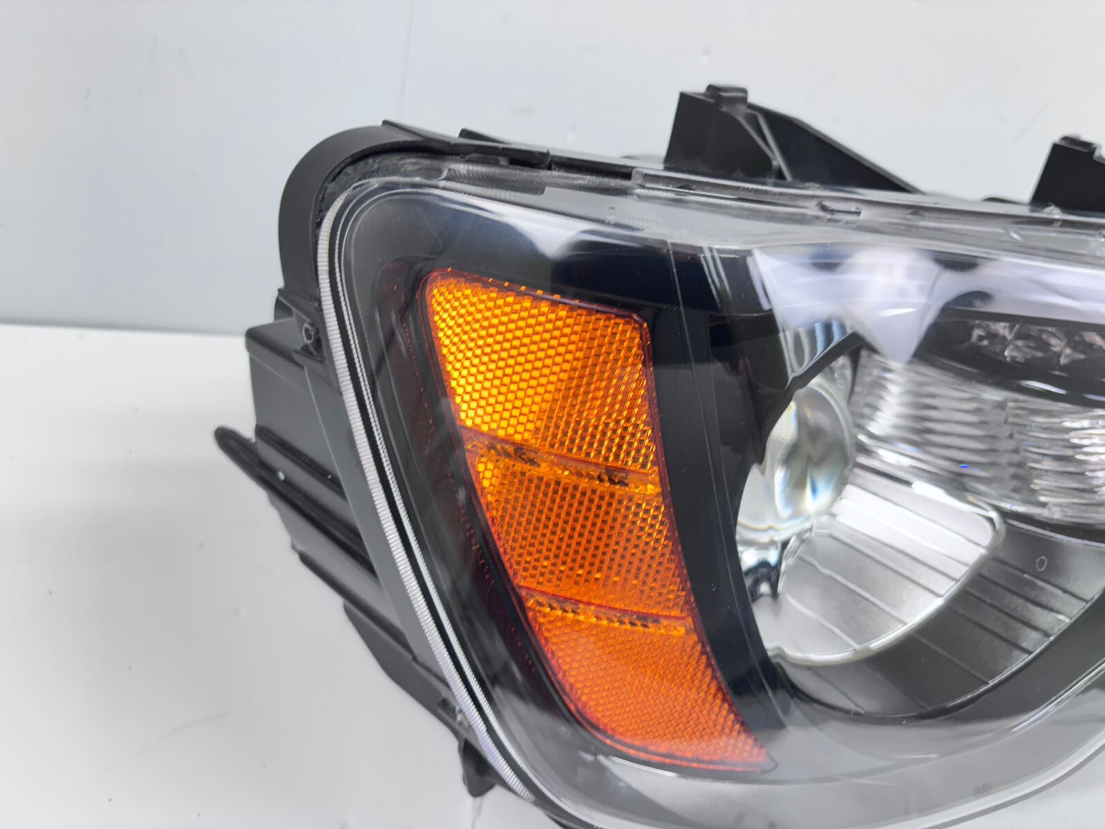 2011-14 Chrysler 300 C Xenon Front Right OEM Headlight 68085418AG - Image 12