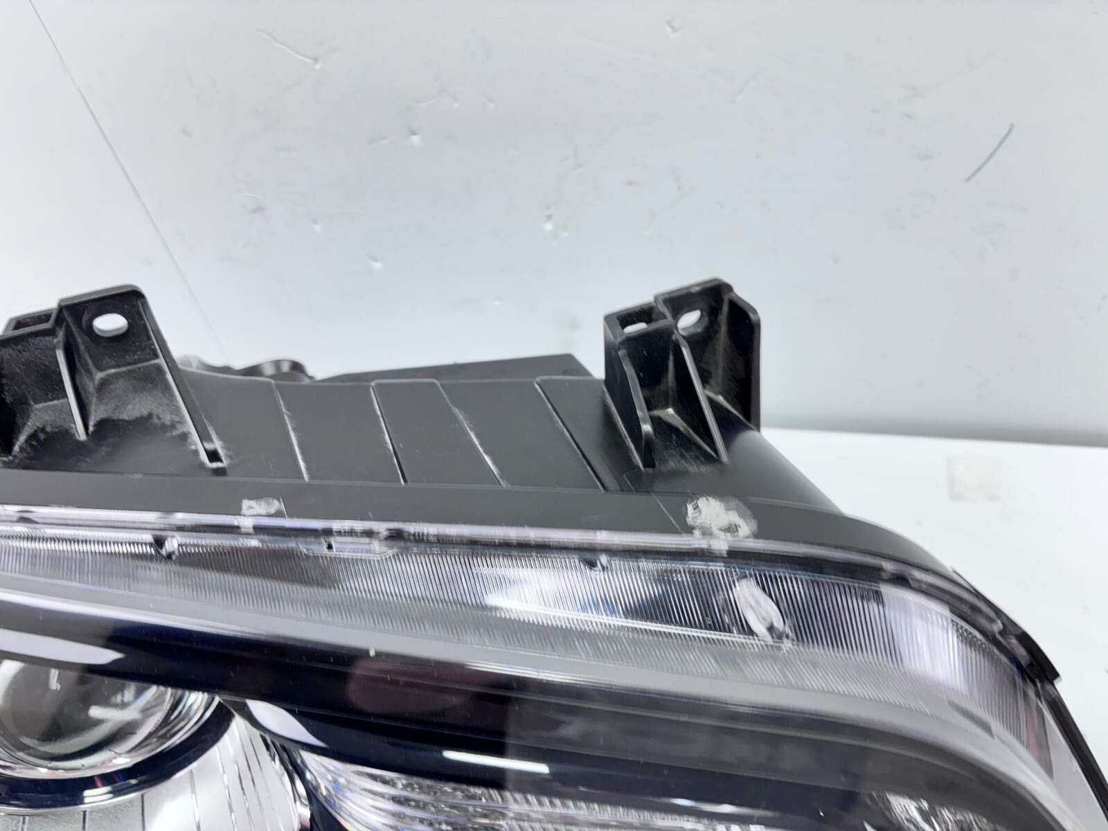 2011-14 Chrysler 300 C Xenon Front Right OEM Headlight 68085418AG - Image 17