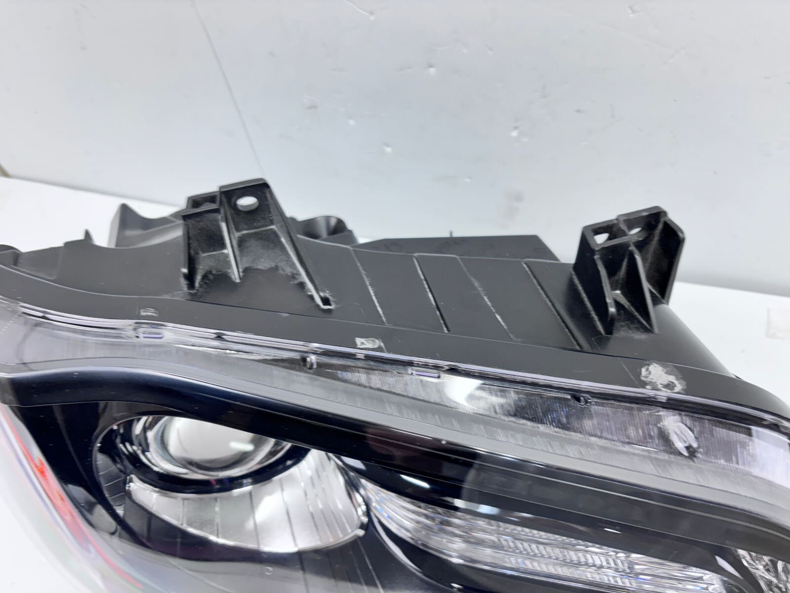2011-14 Chrysler 300 C Xenon Front Right OEM Headlight 68085418AG - Image 18