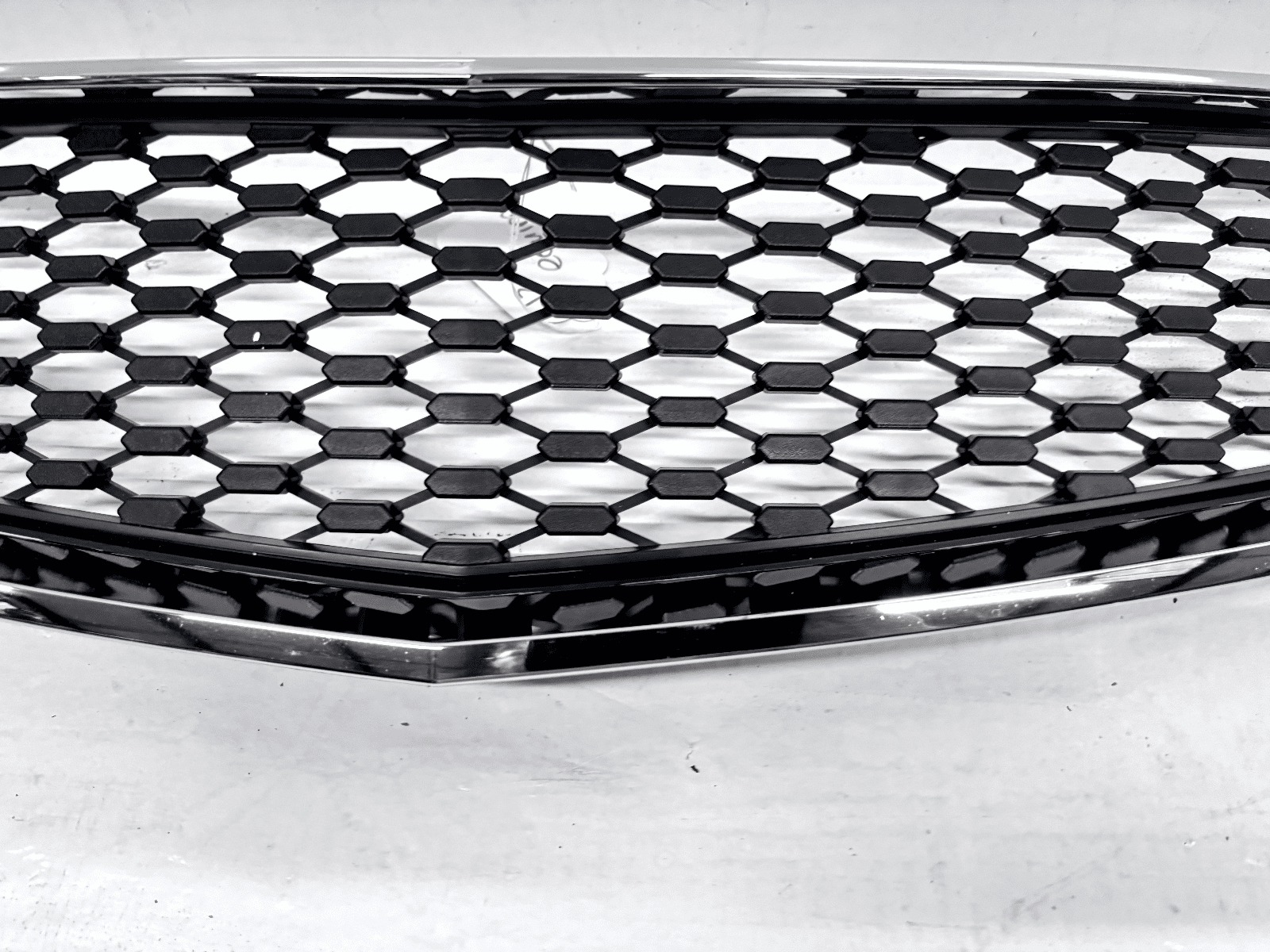 2012-2015 Chevy Equinox Front Lower Grille OEM Genuine - Image 4