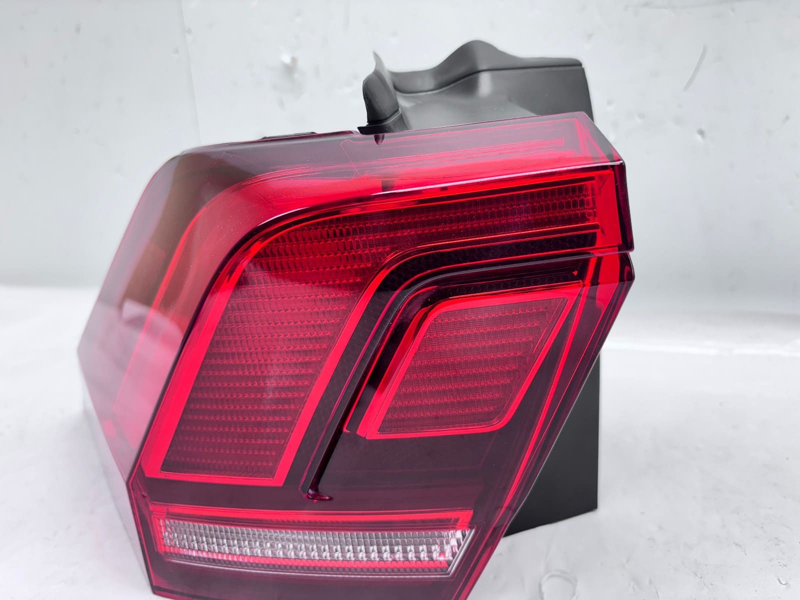 2018-2024 VW Tiguan LED Rear Left OEM Tail Light 5NN945095A - Image 7