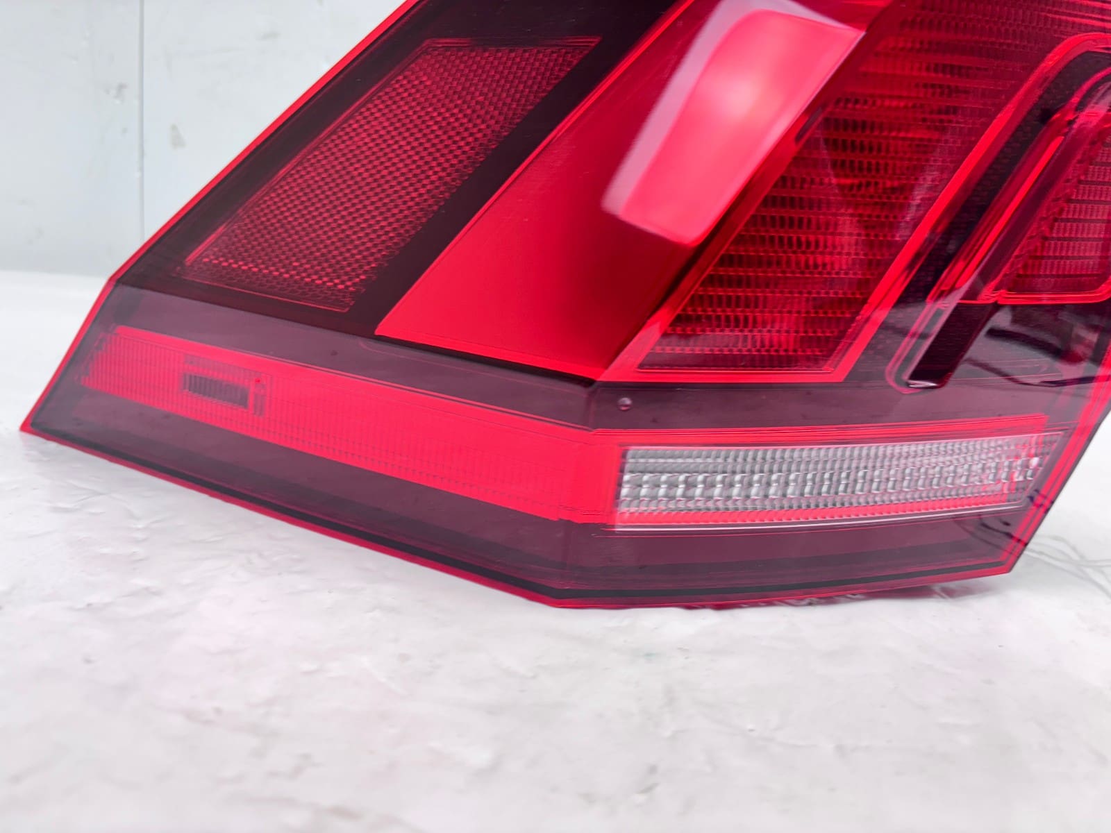 2018-2024 VW Tiguan LED Rear Left OEM Tail Light 5NN945095A - Image 10