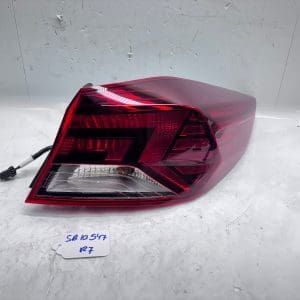 2019-2020 Hyundai Elantra Halogen Rear Right OEM Tail Light