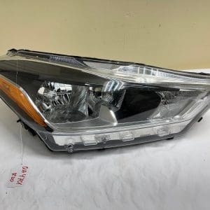 2018-20 Nissan Kicks Halogen Front Right OEM Headlight 260105RL0A
