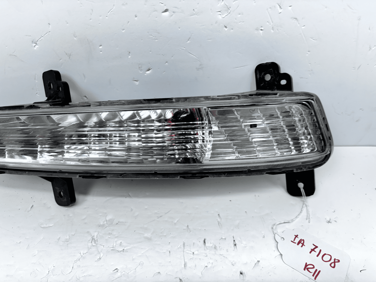 2013-17 Chevy Traverse Halogen Turn Signal Front Right OEM Fog Light - Image 3