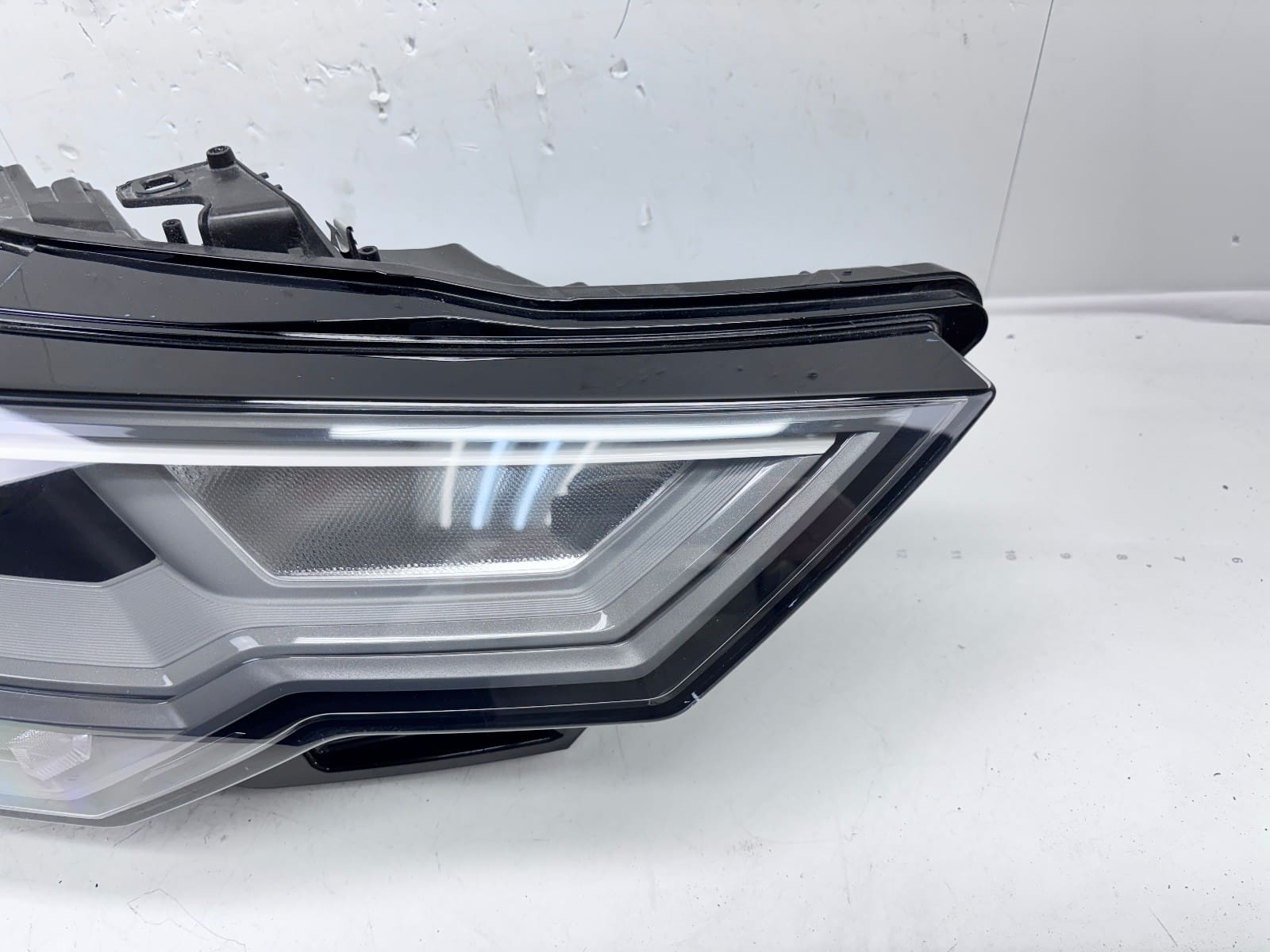 2019-24 Audi A6 LED w/o Matrix Front Right OEM Headlight 4K0941034B - Image 2