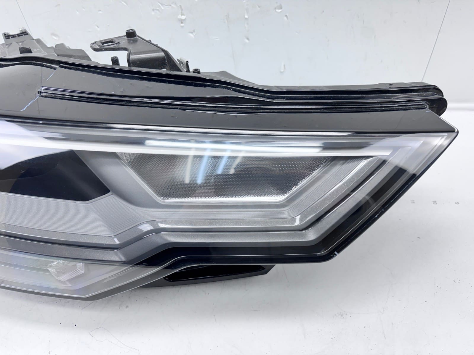 2019-24 Audi A6 LED w/o Matrix Front Right OEM Headlight 4K0941034B - Image 3