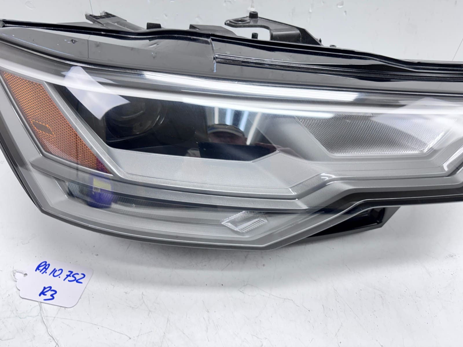 2019-24 Audi A6 LED w/o Matrix Front Right OEM Headlight 4K0941034B - Image 6
