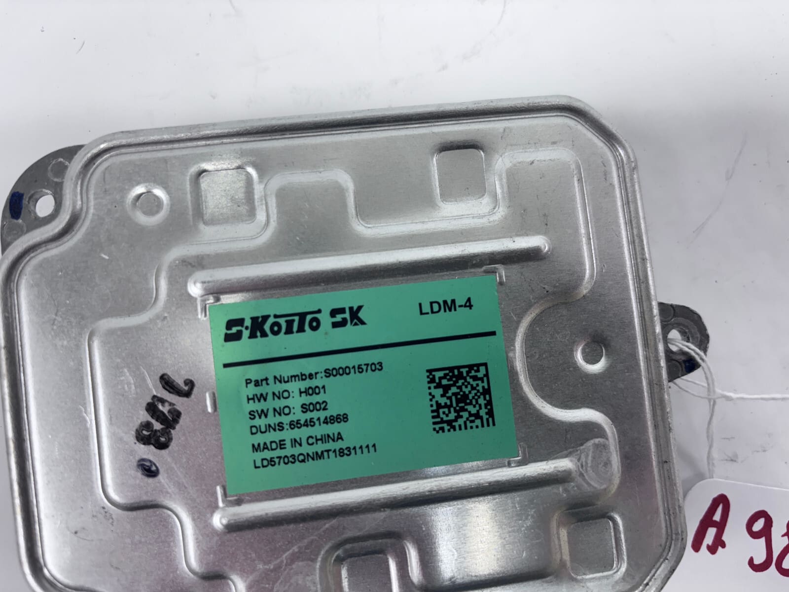 2018-2019 Cadillac XTS OEM Headlight LED Ballast Module S00015703 - Image 3