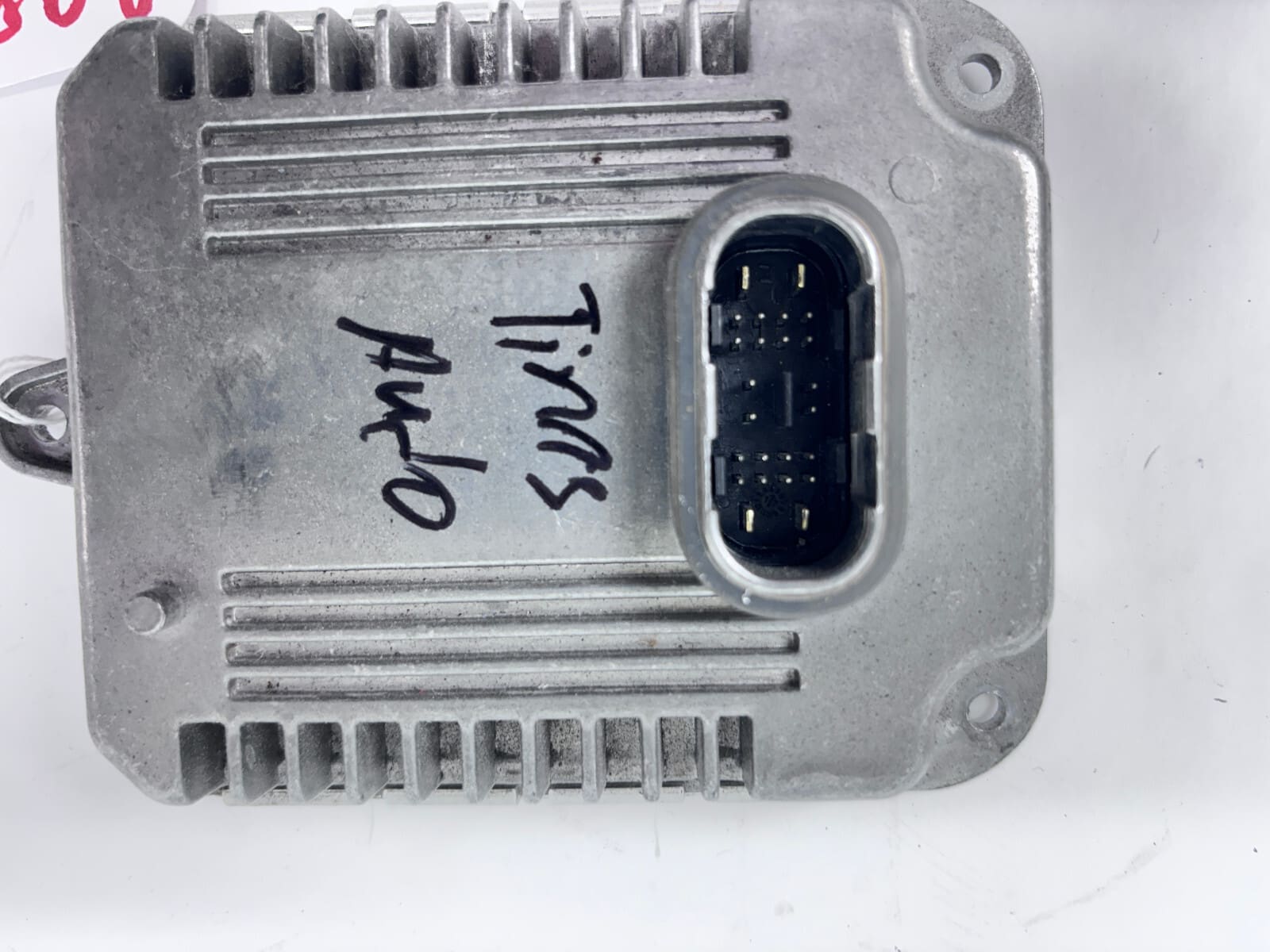 2018-2019 Cadillac XTS OEM Headlight LED Ballast Module S00015703 - Image 7