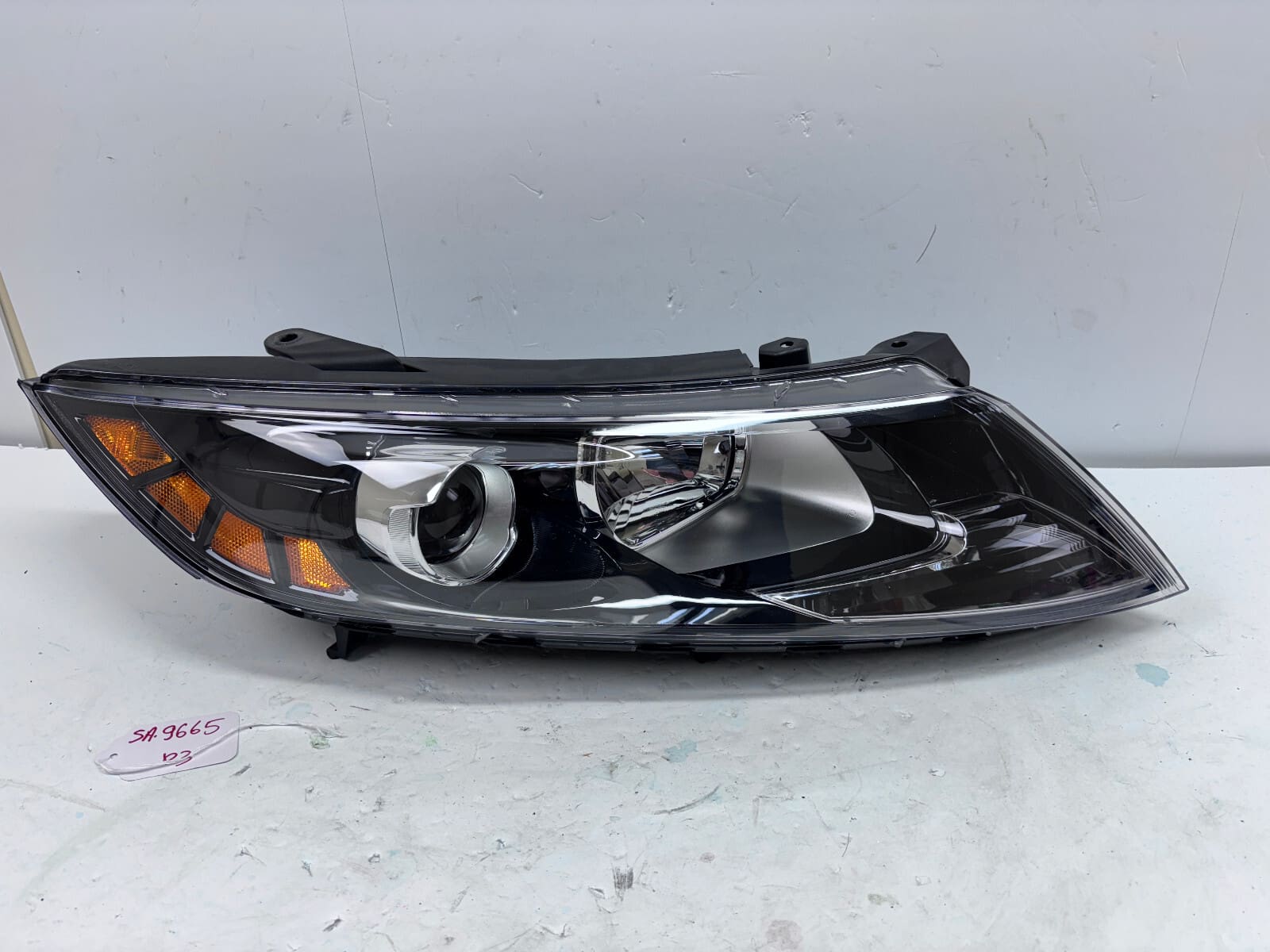 MINT 2011-13 Kia Optima Halogen Front Right OEM Headlight 92102-4C000