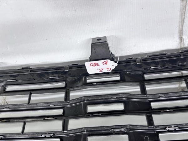 85622844 2022-2024 GMC Sierra 1500 Denali Front OEM Grille W/Camera Vader Chrome - Image 22