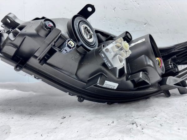 2013-2017 Toyota Avalon Xenon HID Front Right OEM Headlight - Image 21