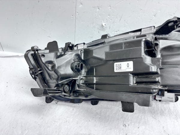 2020-23 Toyota Highlander LED Front Right OEM Headlight 10000-8A0HW - Image 21