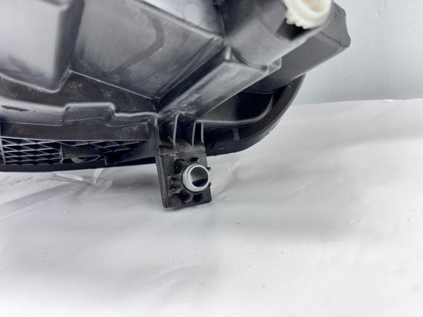 2016-2019 Mercedes Metris Front Right OEM Headlight A4479068200 - Image 21