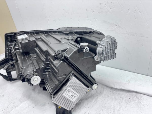 NICE 2024-25 VW Atlas Cross Sport LED Front Right OEM Headlight 3CN941082M - Image 21