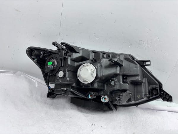 Used 2017-2020 Nissan Rogue Front Left OEM Halogen Headlight - Image 21