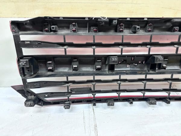 2016-2018 Chevy Silverado 1500 Z71 Red Front OEM Grille 23485656 - Image 21