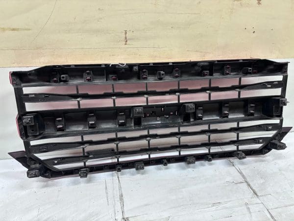 2016-2018 Chevy Silverado 1500 Z71 Red Front OEM Grille 23485656 - Image 22