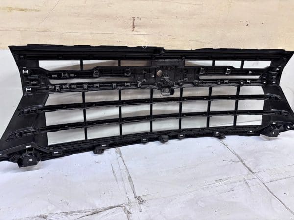 2024-25 Chevy Silverado 2500 3500 Black Front OEM Grille 86533007 - Image 22
