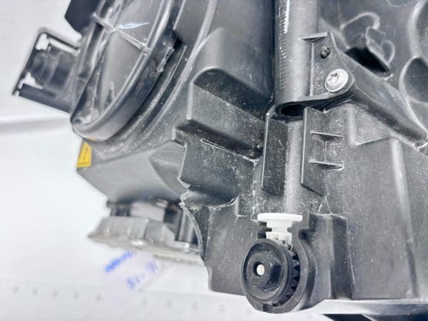 2016-18 Chevy Camaro Xenon HID Front Left OEM Headlight 84364823 - Image 23