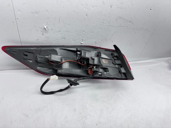 2017-2018 Hyundai Elantra Halogen Rear Right OEM Tail Light - Image 22