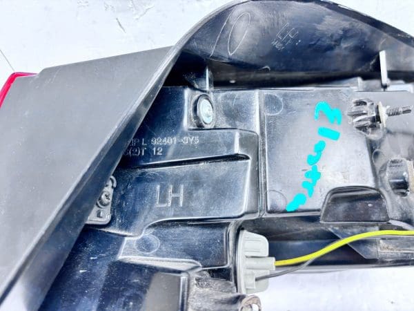 2014-2016 Hyundai Elantra Halogen Rear Left OEM Tail Light - Image 23