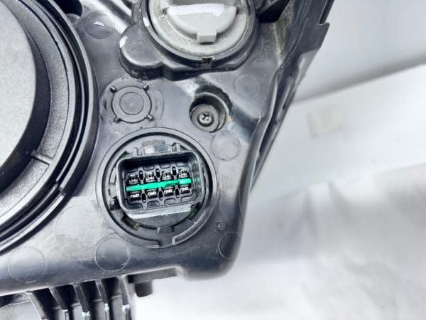 2013-2016 Hyundai Santa Fe Front Right OEM Headlight 92102-4Z010 - Image 21