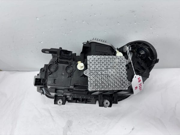 2016-19 BMW X1 F48 LED Front Right Headlight Genuine OEM A8747222402 Used - Image 22