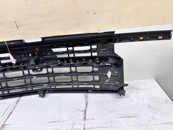 2022-25 Chevy Silverado 1500 LTZ Chrome Front OEM Grille w/Camera 85516947 - Image 22