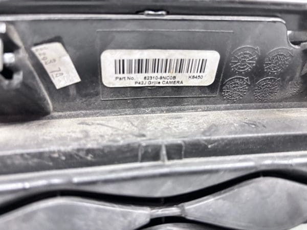 2016-2020 Infiniti QX60 Chrome Front OEM Grille w/Camera - Image 21