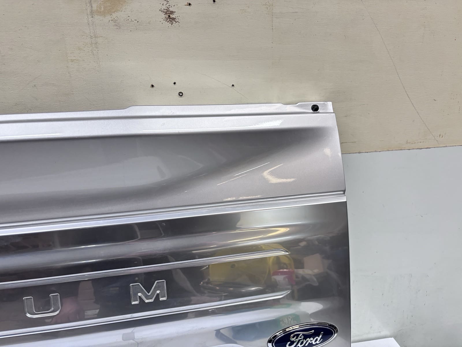 Used 2018-20 Ford F150 Rear Tailgate Platinum Silver Painted OEM Genuine - Image 4
