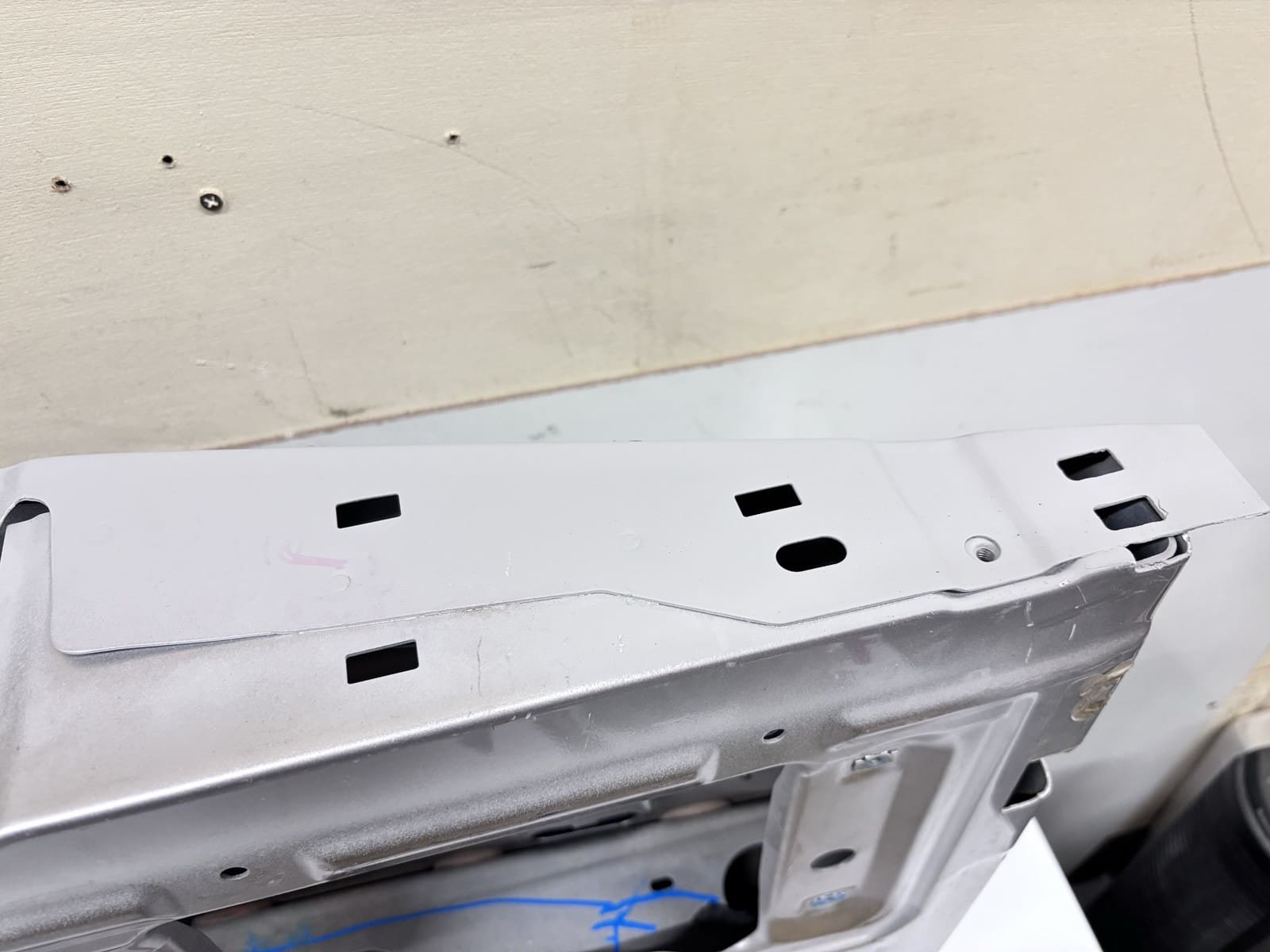 Used 2018-20 Ford F150 Rear Tailgate Platinum Silver Painted OEM Genuine - Image 17